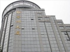 金洲大廈中央空調(diào)維護(hù)保養(yǎng)，主機(jī)大修